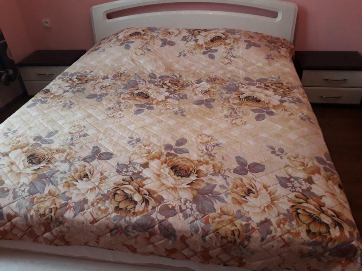 Homestay Izolda Батуми Экстерьер фото