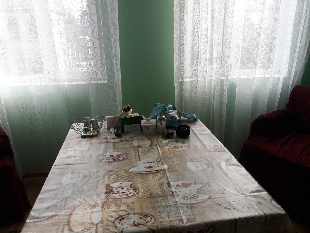 Homestay Izolda Батуми Экстерьер фото